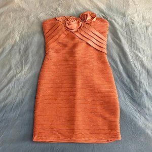 NWT ❤️ Romeo & Juliet Strapless Dress